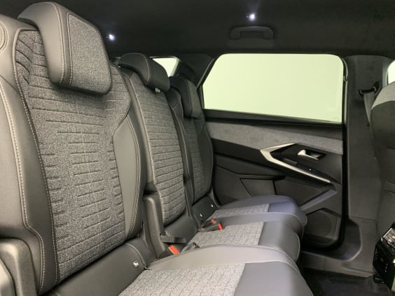 Peugeot 5008 HYBRID 145 CH E-DCS6 ALLURE Bleu Ingaro