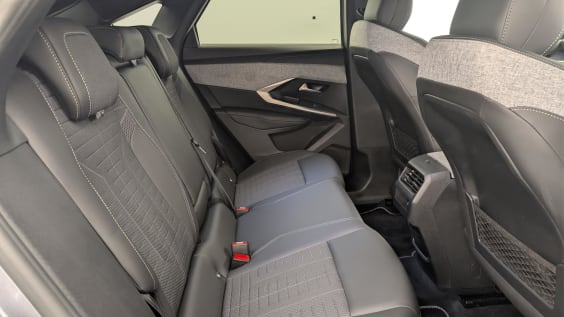 Peugeot 3008 Hybrid 145 e-DCS6 GT Gris Artense / Toit Noir