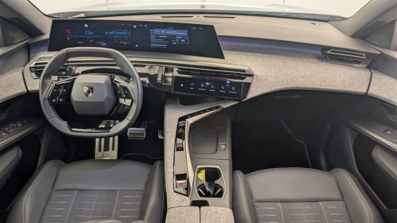 Peugeot 3008 Hybrid 145 e-DCS6 GT Gris Artense / Toit Noir
