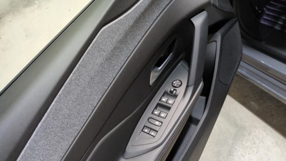 Peugeot 308 NOUVELLE 308 Hybrid 145 e-DCS6 Allure Gris Selenium