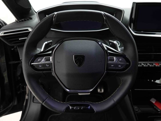 Peugeot 208 Hybrid 136 e-DCS6 GT Noir
