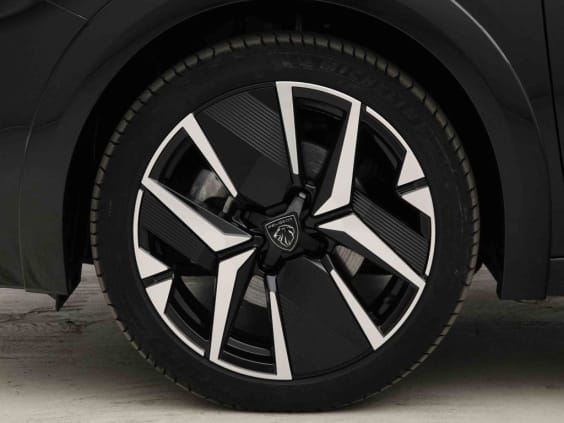 Peugeot 208 Hybrid 136 e-DCS6 GT Noir
