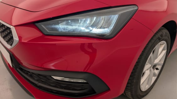 Seat Leon 2.0 TDI 150 DSG7 STYLE Rouge Passion