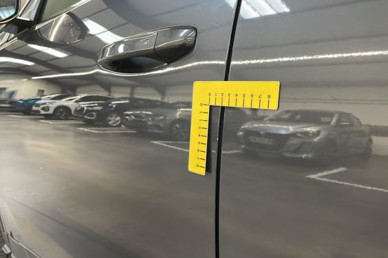 Peugeot 3008 Hybrid 145 e-DCS6 Allure Gris Titane