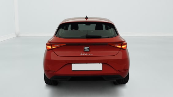 Seat Leon 2.0 TDI 150 DSG7 STYLE Rouge Passion