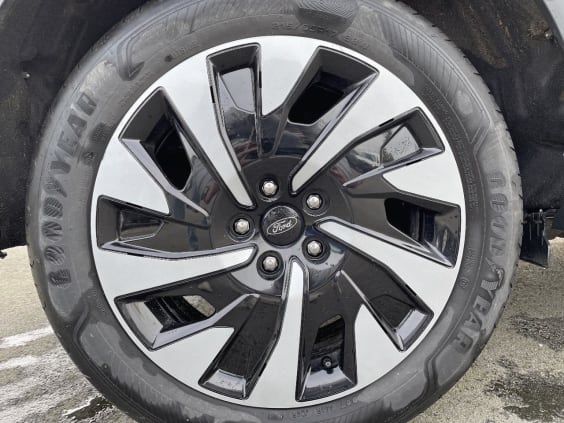 Ford PUMA 1.0 flexifuel 125 mhev titanium Blanc Glacier