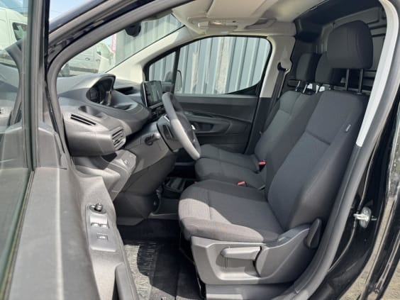 Peugeot Partner XL 950KG 1.5 BlueHDi S&S - 130 - BV EAT8  III FOURGON Fourgon XL PHASE 2 Noir Métallisé