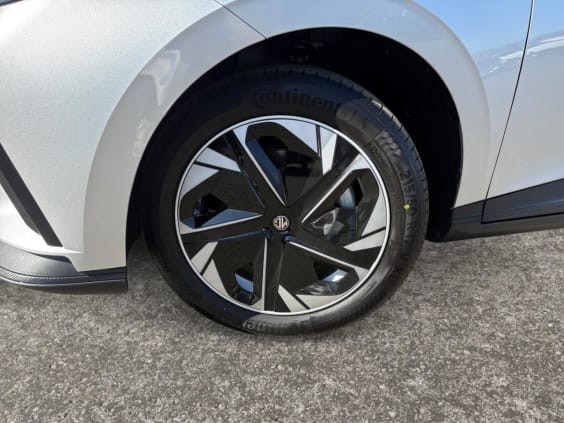 MG MG4 51 KWh 170 cv Standard Gris Métallisé