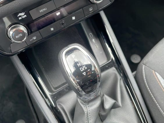 Skoda Kamiq KAMIQ 1.0 TSI 115CH DSG7 SELECTION Blanc Glacier