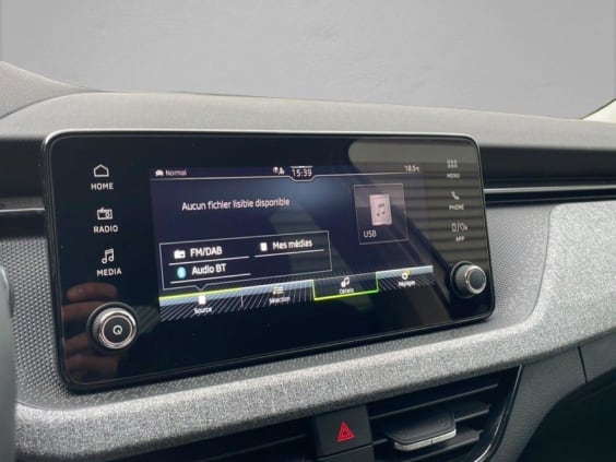 Skoda Kamiq KAMIQ 1.0 TSI 115CH DSG7 SELECTION Blanc Glacier
