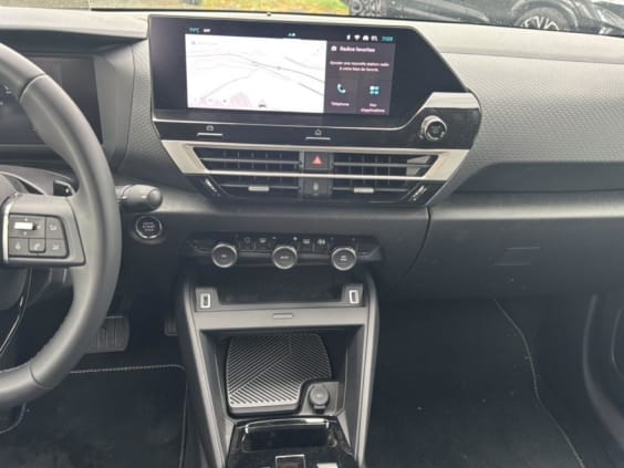 Citroën C4 1.2 hybride 145 max automatique Noir