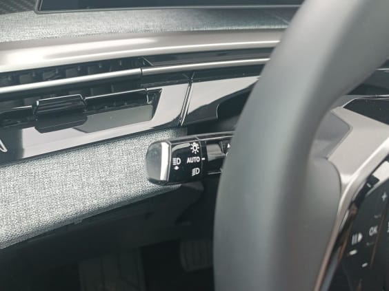 Peugeot 5008 Hybrid 145 allure e-dcs6 gris artense