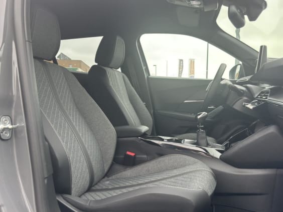 Peugeot 2008 1.2 100 allure Gris Sellenium