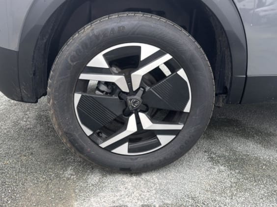 Peugeot 2008 1.2 100 allure Gris Sellenium