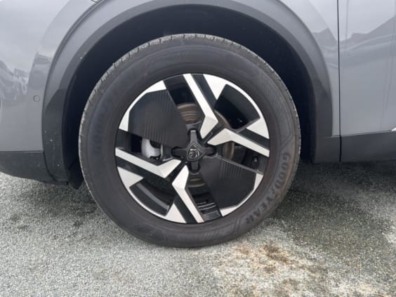 Peugeot 2008 1.2 100 allure Gris Sellenium
