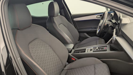 Seat Leon E-HYBRID 204 CH DSG6 FR Noir Minuit