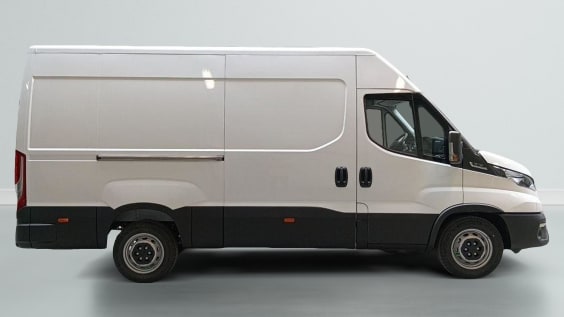 Iveco Daily 35S16 2.3 V12 HI-MATIC 156CV Blanc