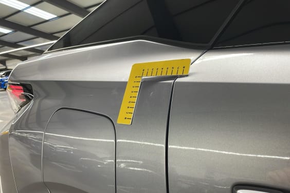 Peugeot 3008 Hybrid 145 e-DCS6 GT Gris Artense / Toit Noir