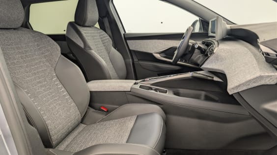 Peugeot 5008 HYBRID 145 CH E-DCS6 ALLURE Gris Artense