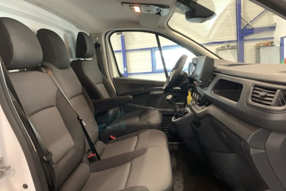 Renault TRAFIC FOURGON TRAFIC FGN L2H2 3T BLUE DCI 150 GSR2 ADVANCE Blanc Glacier