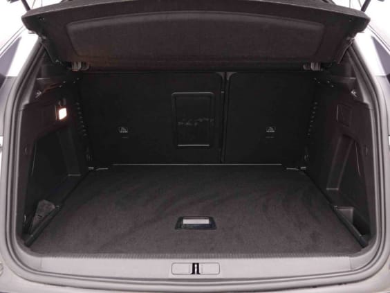Peugeot 3008 130 ALLURE EAT8 Gris