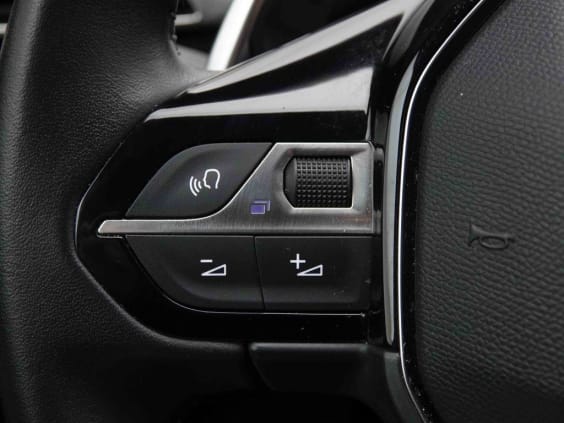 Peugeot 3008 130 ALLURE EAT8 Gris