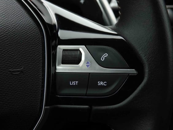 Peugeot 3008 130 ALLURE EAT8 Bleu