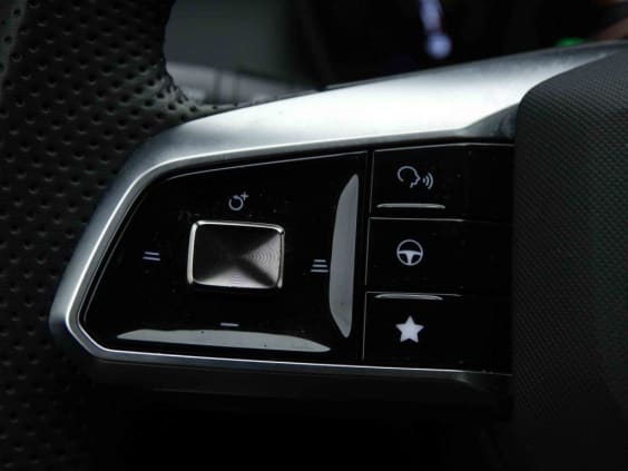 MG ZS HYBRID+ 194 LUXURY Noir