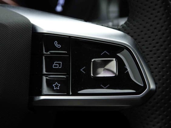 MG ZS HYBRID+ 194 LUXURY Noir