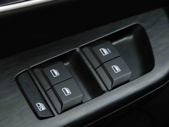 MG ZS HYBRID+ 194 LUXURY Noir