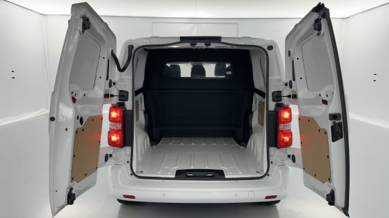 Fiat Scudo ca SCUDO CA M 2.0 BlueHDi 180ch Pack Premium Connect EAT8 Blanc Icy