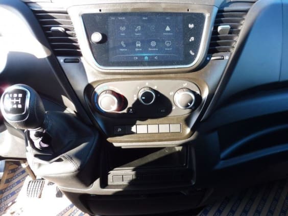 Iveco Daily 35S18 3.0 V16 H2 180CV Blanc