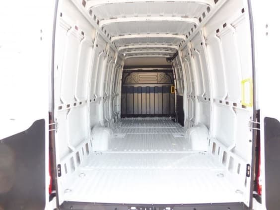 Iveco Daily 35S18 3.0 V16 H2 180CV Blanc