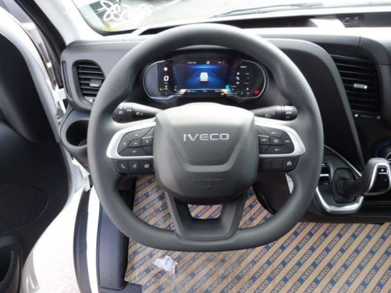 Iveco Daily 35S18 3.0 V16 HI-MATIC H2 180CV Blanc