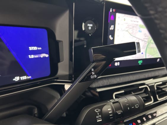 Renault Renault 5 E-Tech Electrique 150 ch autonomie confort Techno noir