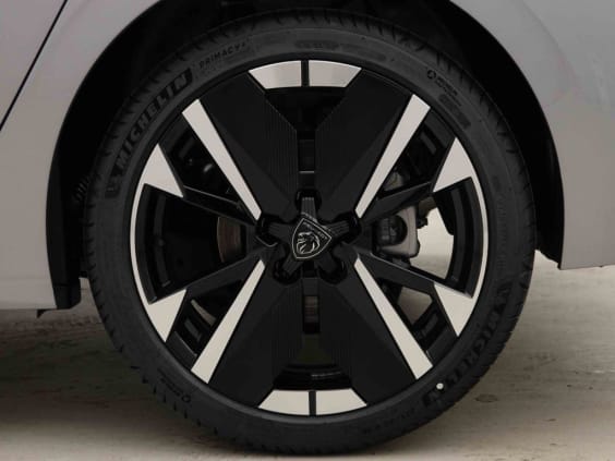 Peugeot 308 Hybrid 145 e-DCS6 GT Argent