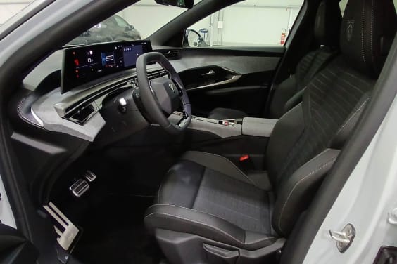 Peugeot 3008 Hybrid 136 e-DCS6 GT Blanc Okenite