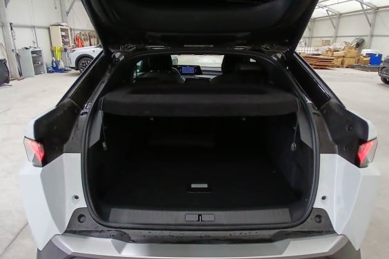 Peugeot 3008 Hybrid 136 e-DCS6 GT Blanc Okenite