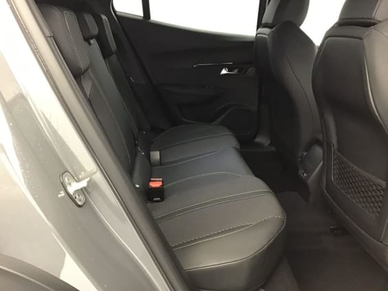 Peugeot 2008 HYBRID 145 Gt  1.2 HYBRID 136 Gris Selenium