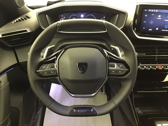 Peugeot 2008 HYBRID 145 Gt  1.2 HYBRID 136 Gris Selenium