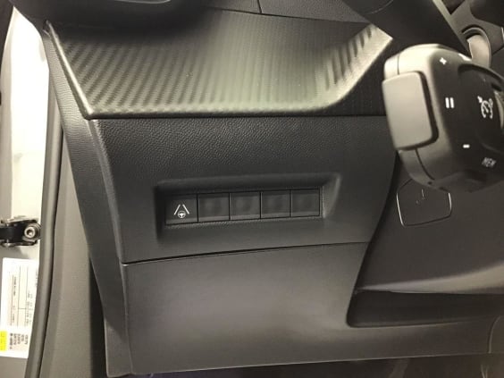 Peugeot 2008 HYBRID 145 Gt  1.2 HYBRID 136 Gris Selenium