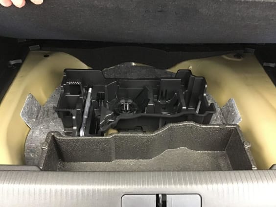 Peugeot 2008 HYBRID 145 Gt  1.2 HYBRID 136 Gris Selenium