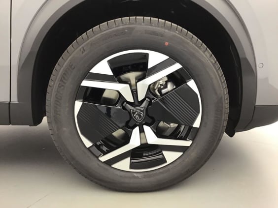 Peugeot 2008 HYBRID 145 Gt  1.2 HYBRID 136 Gris Selenium