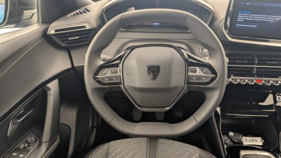 Peugeot 2008 100 S&S BVM6 Allure Bleu Obsession