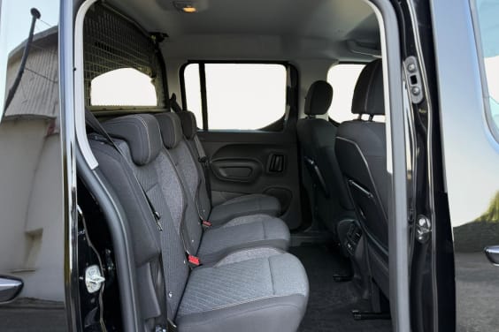 Peugeot Rifter STANDARD N1 1.5 BLUEHDI 130 ALLURE EAT8 Noir Perla Nera