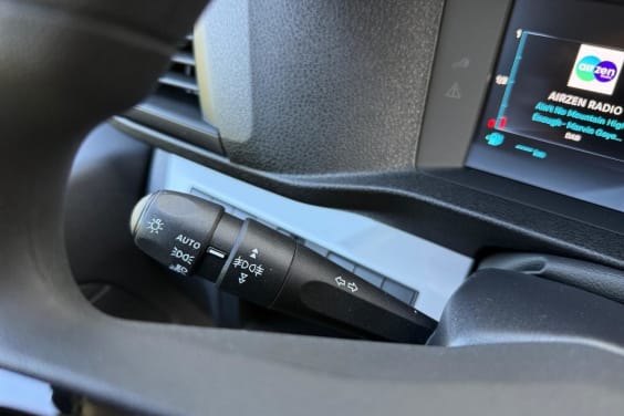 Citroën JUMPY CABINE APPROFONDIE FIXE XL 2.2 DIESEL 180 EAT8 5PL Gris Titane
