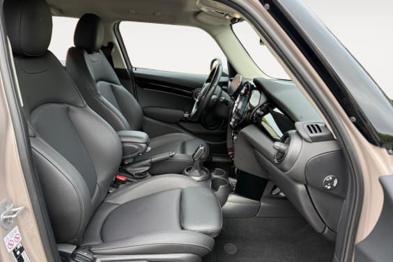Mini Mini 5 portes (F55) HATCH 1.5 136 COOPER EDITION PREMIUM BVA7 5P Rooftop Grey
