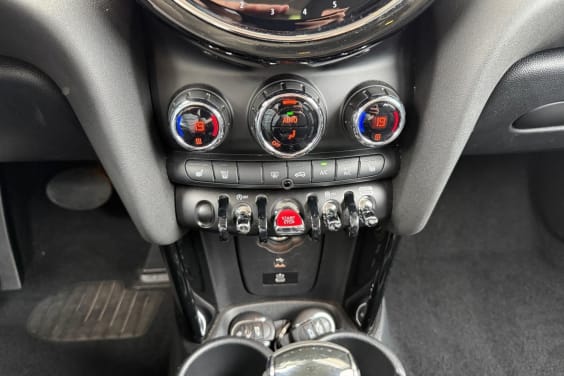 Mini Mini 5 portes (F55) HATCH 1.5 136 COOPER EDITION PREMIUM BVA7 5P Rooftop Grey