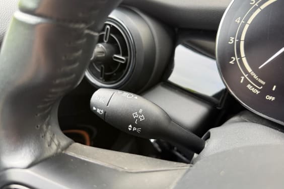 Mini Mini 5 portes (F55) HATCH 1.5 136 COOPER EDITION PREMIUM BVA7 5P Rooftop Grey