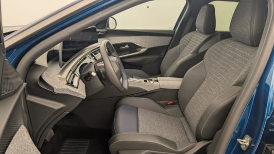Peugeot 5008 HYBRID 145 CH E-DCS6 ALLURE Bleu Obsession
